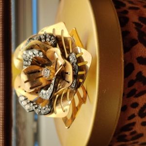 Lanvin sz 7 Flower Ring